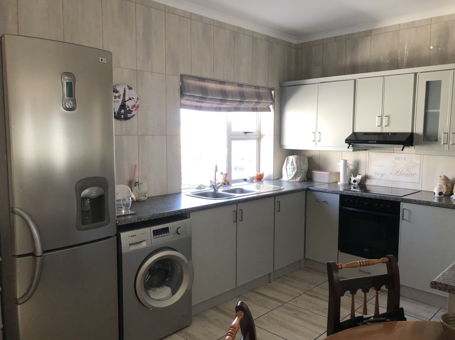 3 Bedroom Property for Sale in Strand North Western Cape